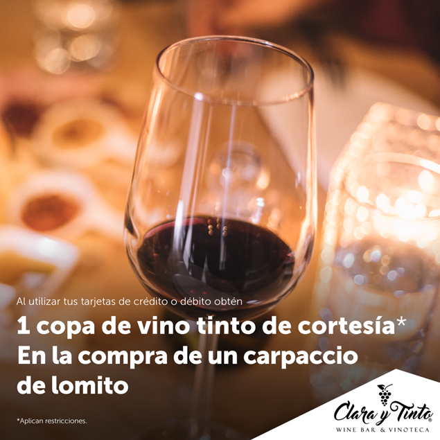 Foto de 1 copa de vino tinto de cortesía en CLARA Y TINTO