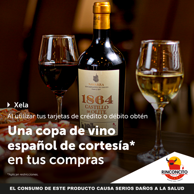 Foto de Una copa de vino español de cortesía en Rinconcito Español